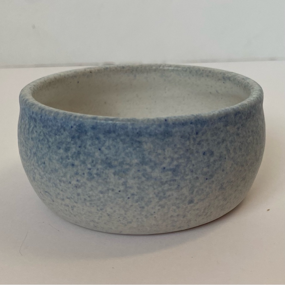 Dunbeacon Pottery Ireland small bowl blue Ombre sugar dish Art Signed 3.5” cork